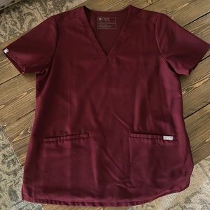 Women’s Burgandy Casma 3 pocket scrub top